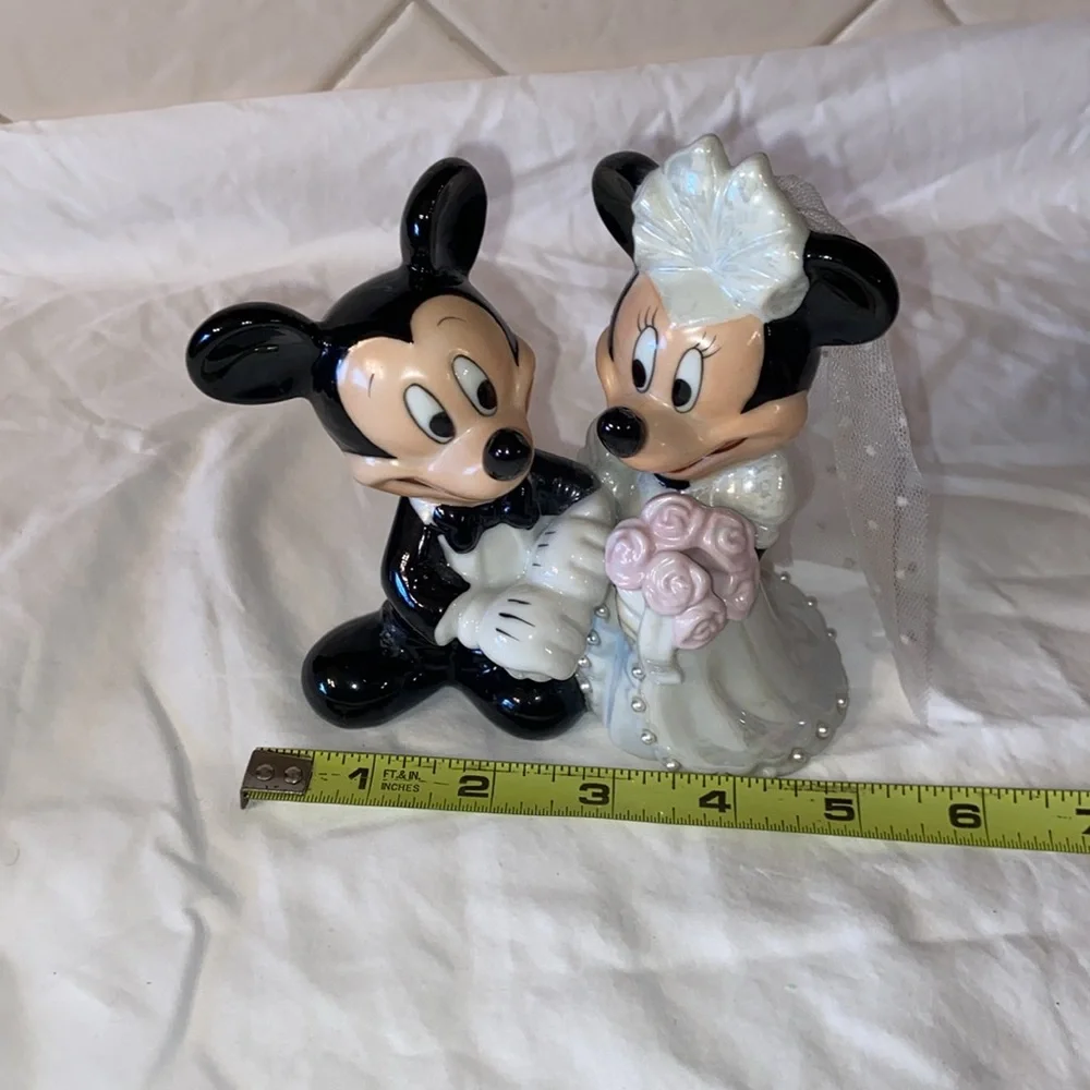 Vintage MICKEY AND MINNIE DISNEY WEDDING. Figurine topper